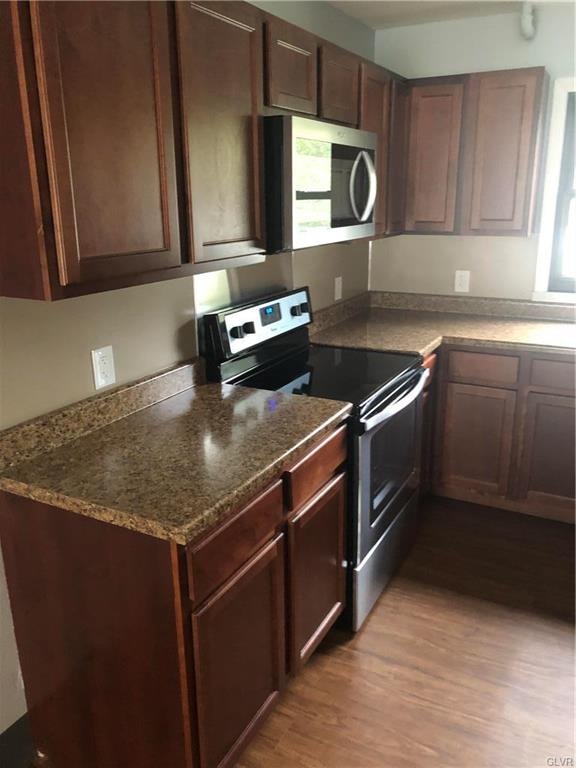 1723 Schoenersville Rd, Bethlehem, PA 18018 - photo 1