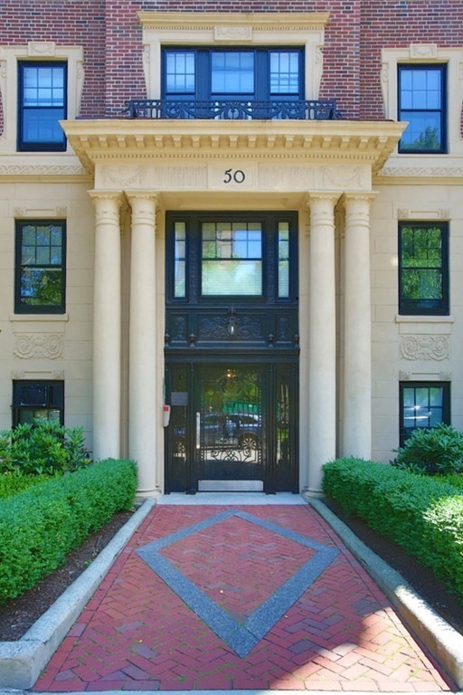 50 Commonwealth Ave unit 604, Boston, MA 02116 - photo 1