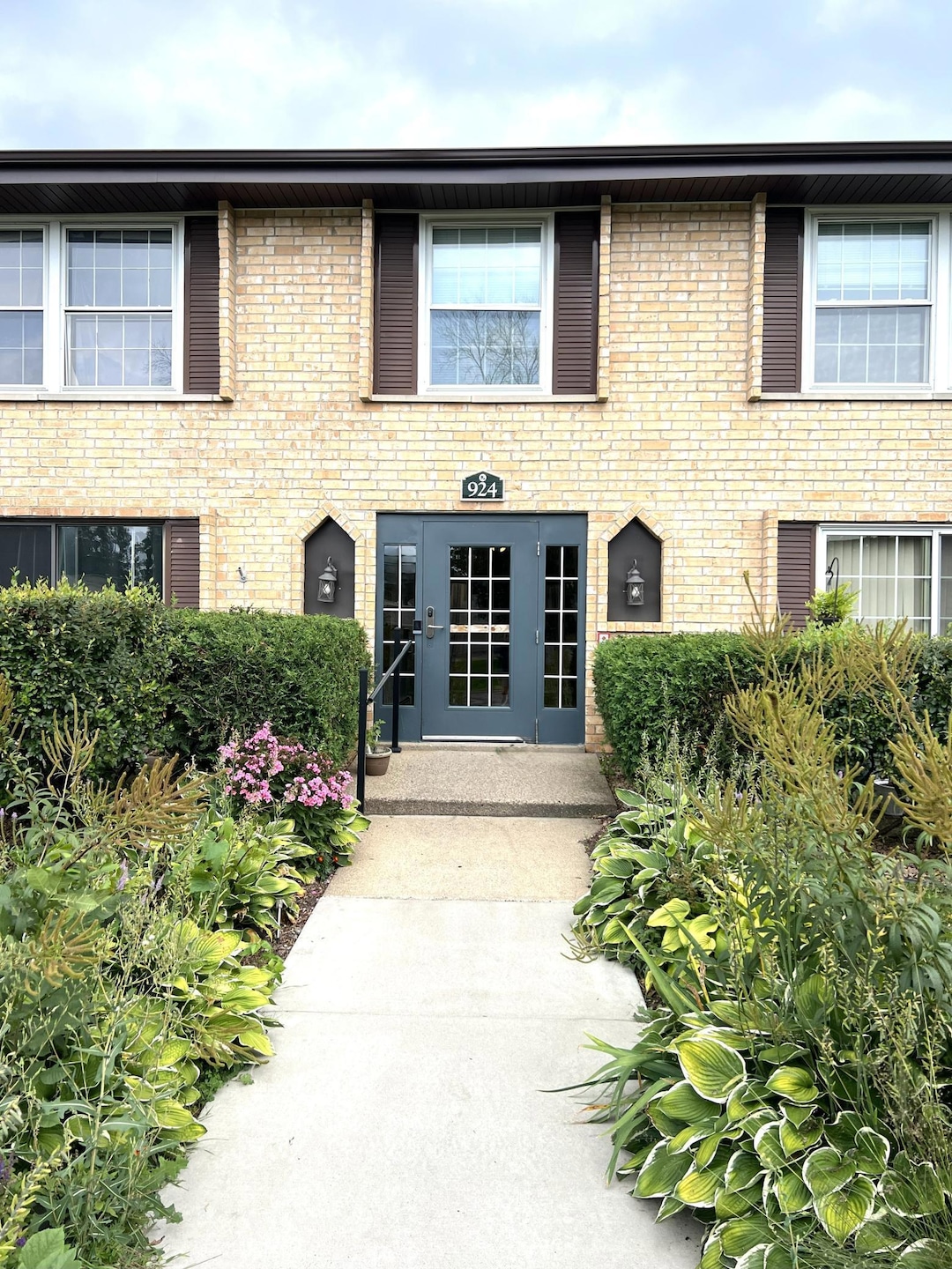 924 Westbrooke Way unit 3, Hopkins, MN 55343 - photo 1