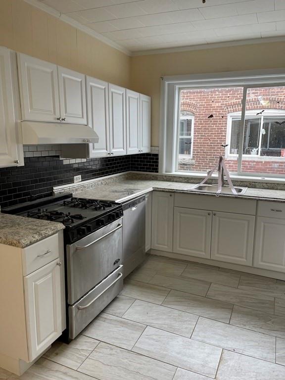 809 Washington St unit 3, Brookline, MA 02446 - photo 1