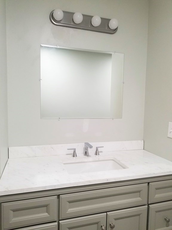 32 Salem St unit 3, Salem, MA 01970 - photo 1