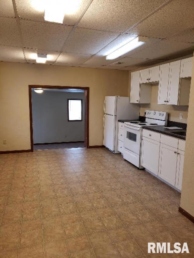 918 E Locust St unit 2, Davenport, IA 52803 - photo 1