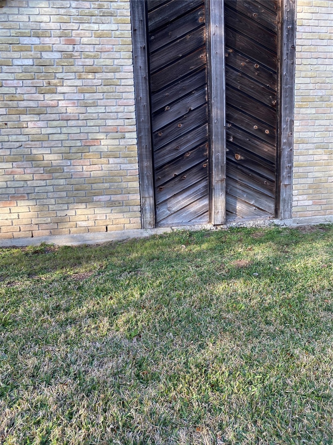 2681 S Woodloch St, Conroe, TX 77385 - photo 1