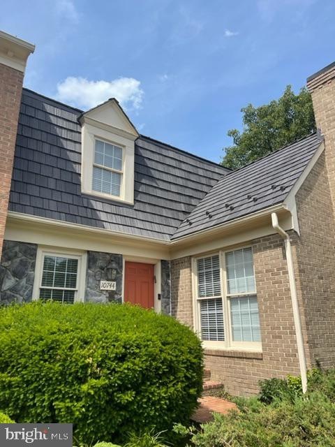 10744 Brewer House Rd, Rockville, MD 20852 - photo 1