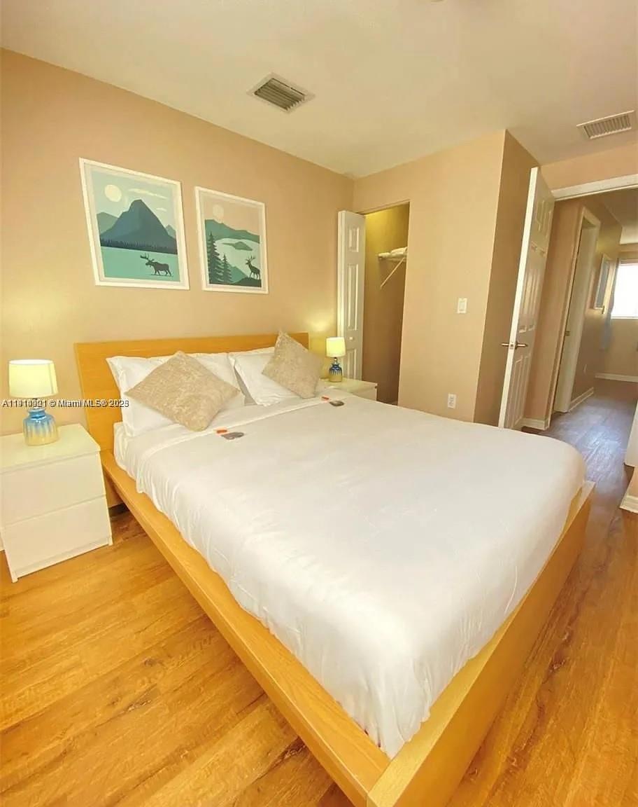 821 SW 2nd St unit 5, Miami, FL 33130 - photo 1