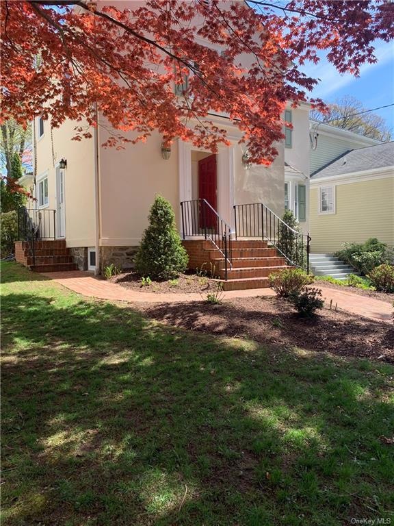 41 Center Dr, Old Greenwich, NY 06870 - photo 1