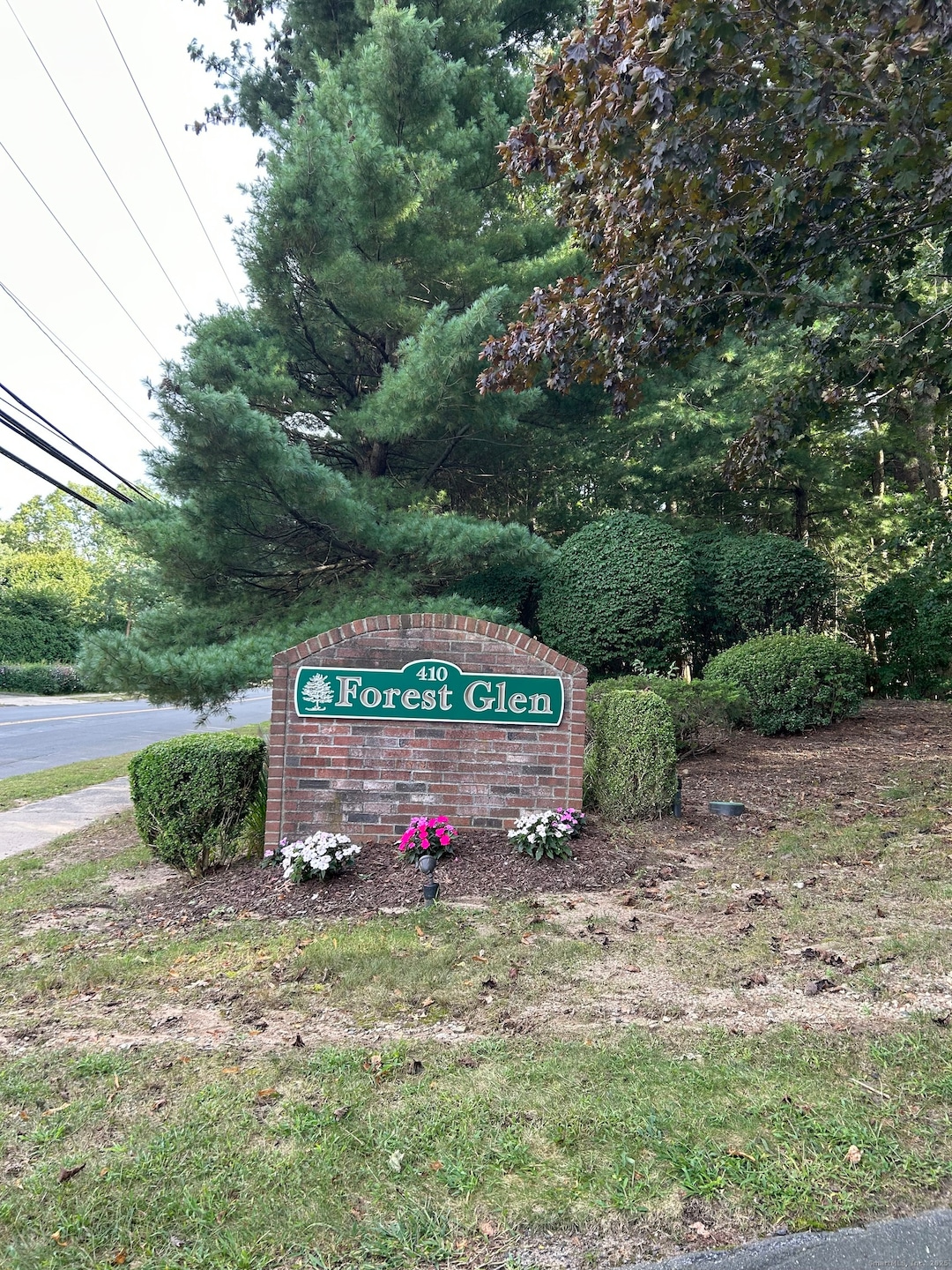 410 Emmett St unit 54, Bristol, CT 06010 - photo 1