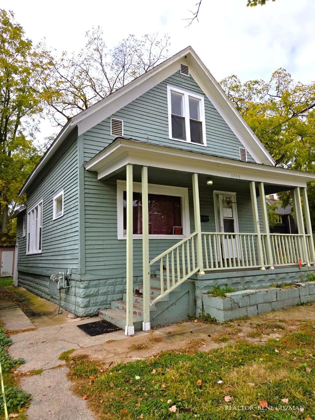 For Sale $132,000 • Co-Listing Agent