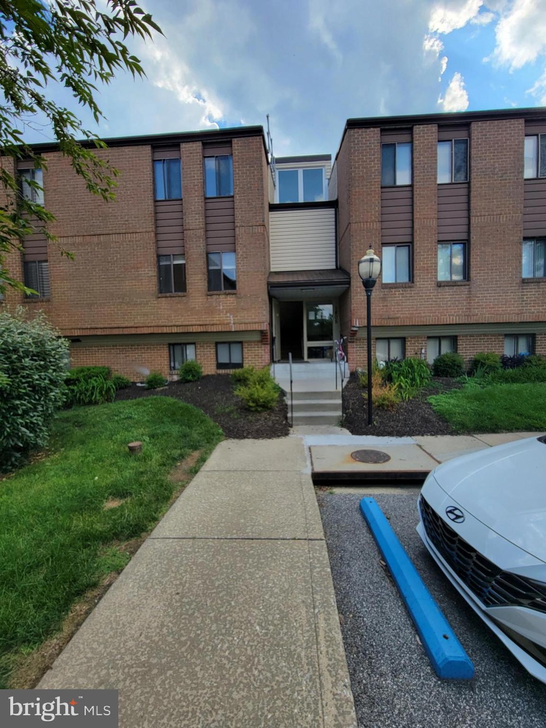 1805 Snow Meadow Ln unit 201, Baltimore, MD 21209 - photo 1