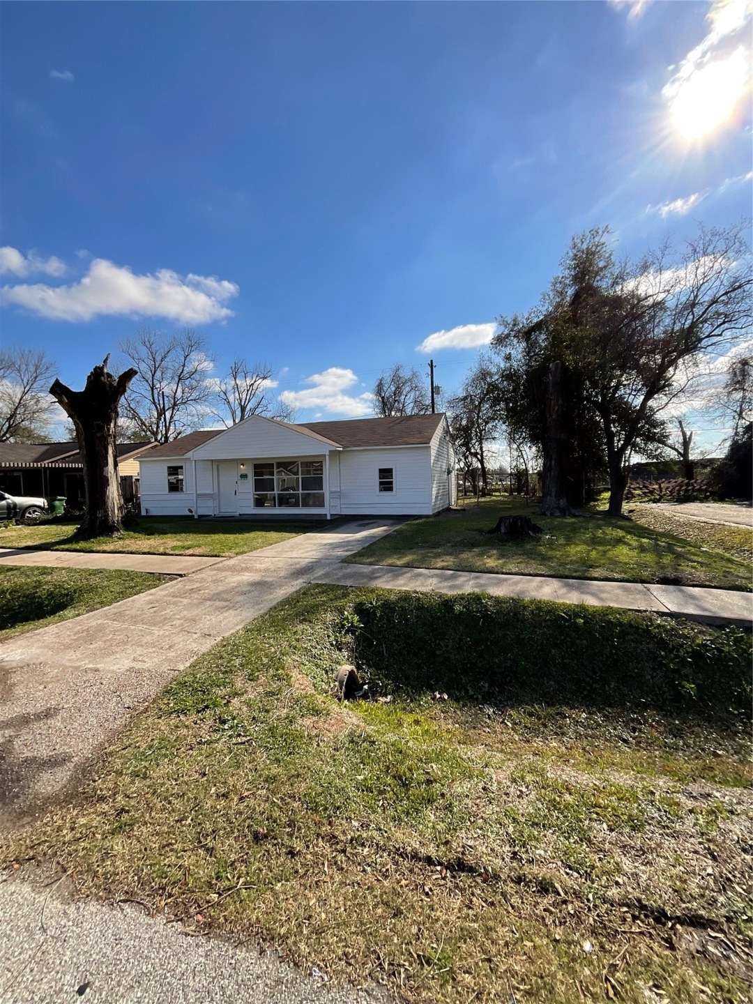 3017 Stallings Dr, Houston, TX 77088 - photo 1