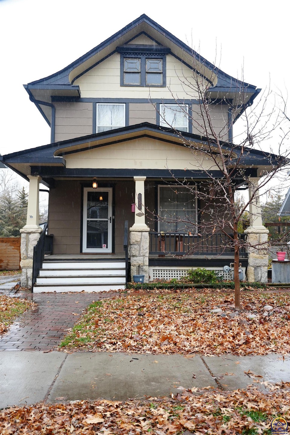 1162 SW Garfield Ave, Topeka, KS 66604 - photo 1