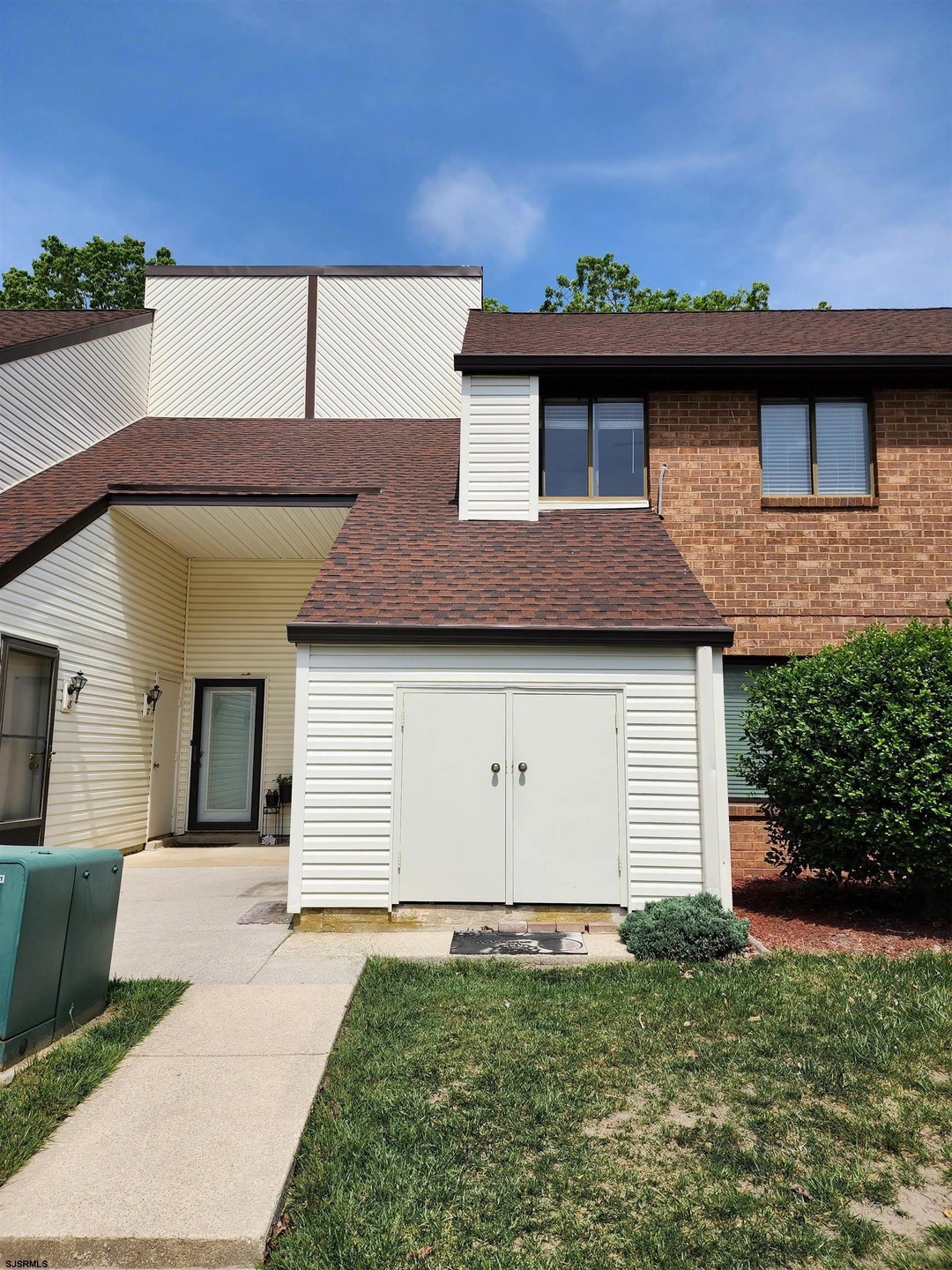 20 Country Oak Ln unit 20, Egg Harbor Township, NJ 08234 - photo 1