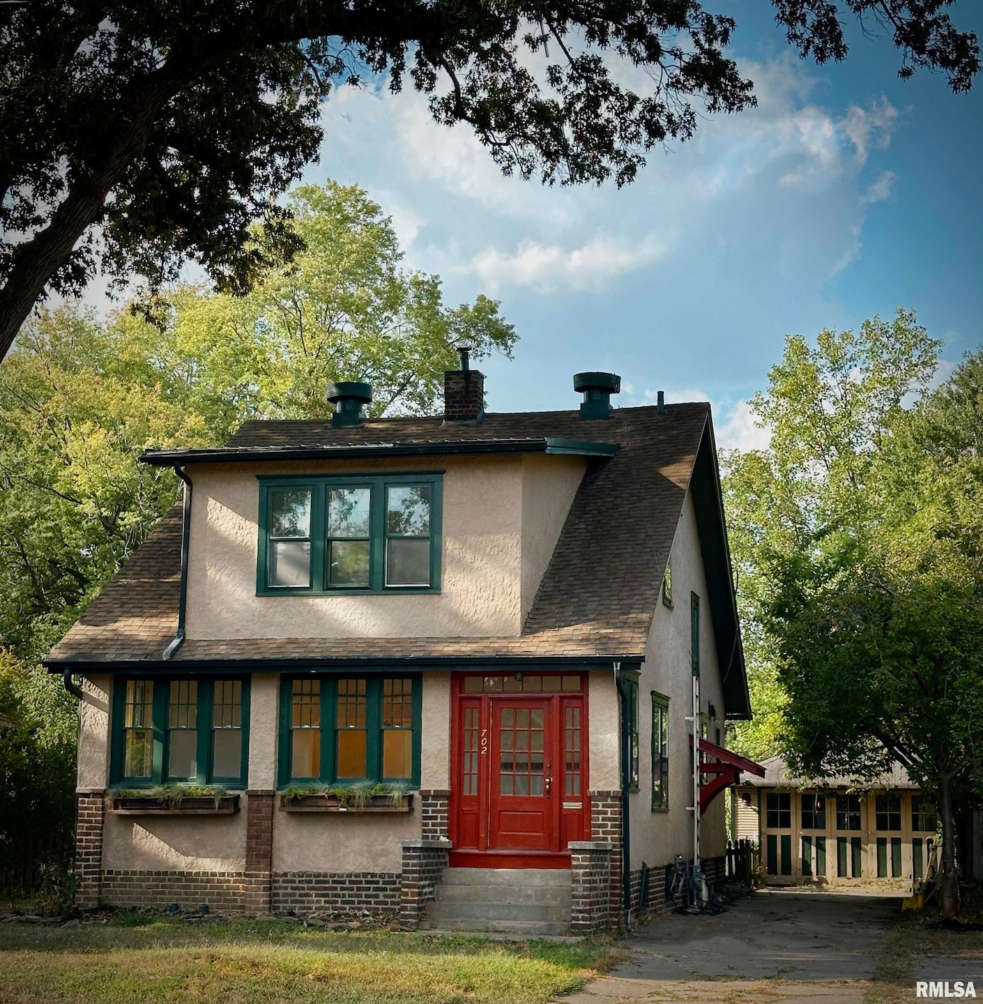 702 W Cherry St, Carbondale, IL 62901 - photo 1