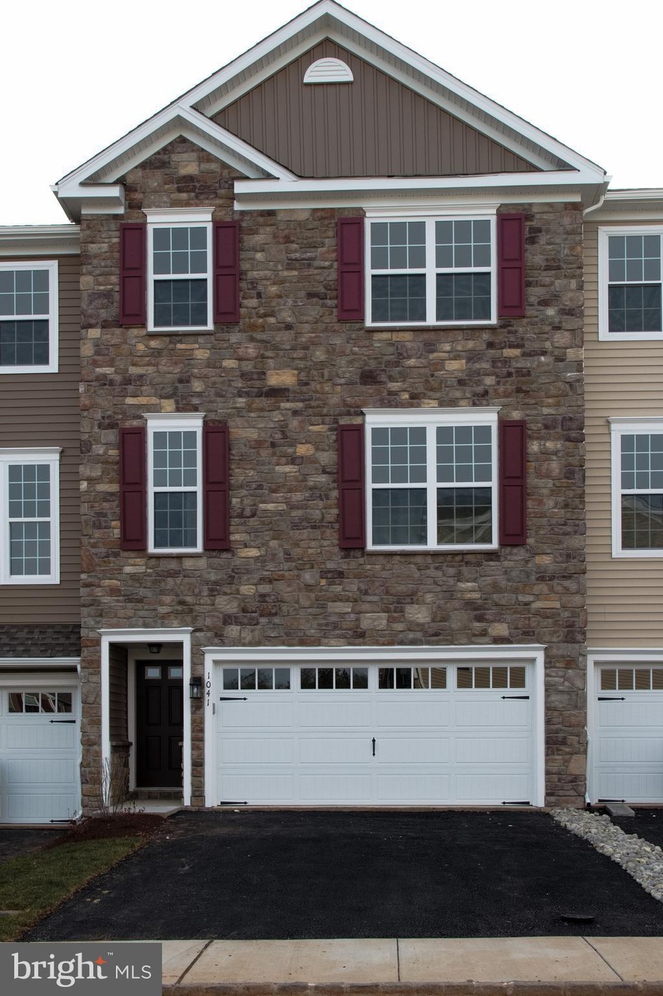 1041 Chapman Cir, Hatfield, PA 19440 - photo 1