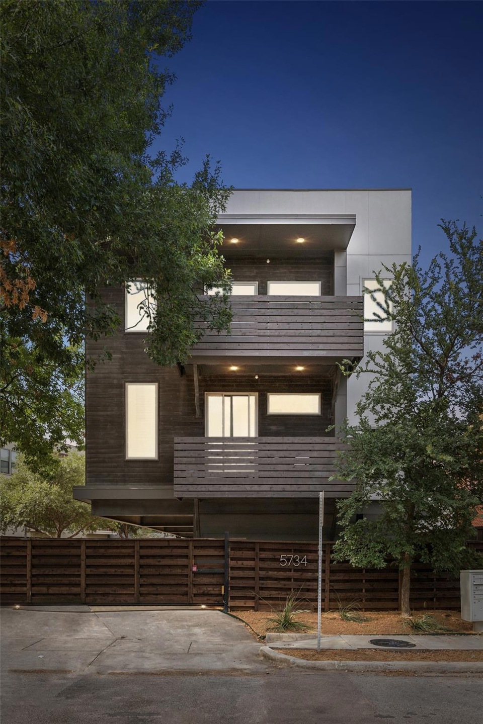 5734 Oram St unit 103, Dallas, TX 75206 - photo 1