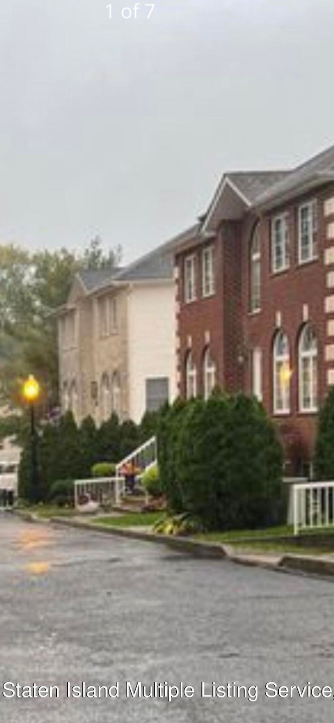 29 Sapphire Ct unit 1, Staten Island, NY 10307 - photo 1