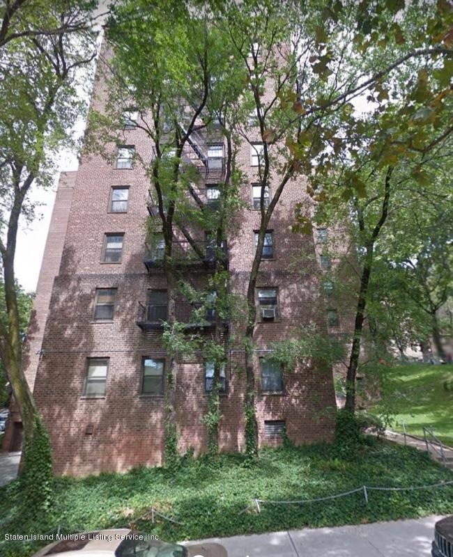 Ridgewood Gardens unit 1f, Maspeth, NY 11378 - photo 1