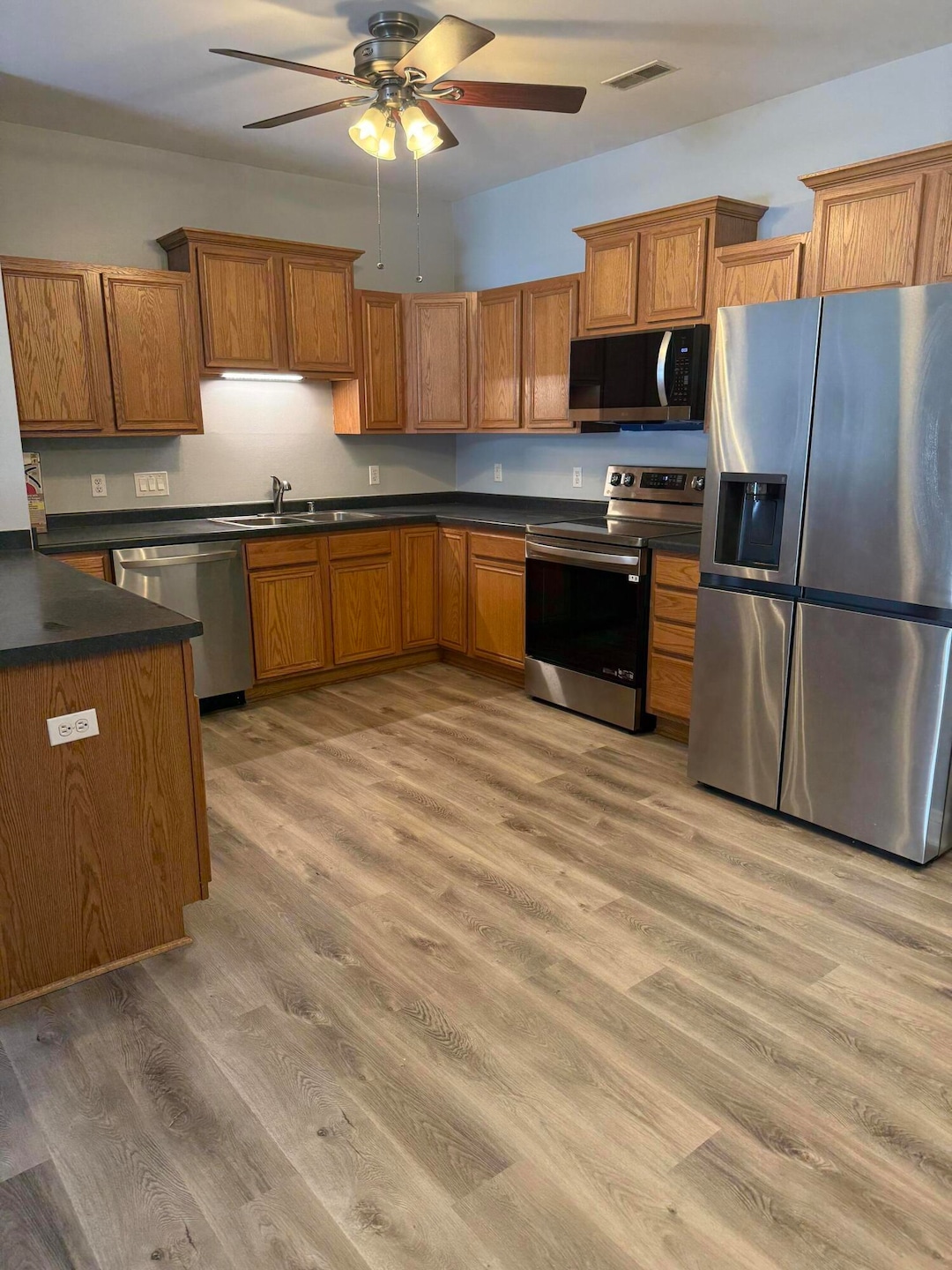 1134 Hastings Ct unit 101, Racine, WI 53406 - photo 1