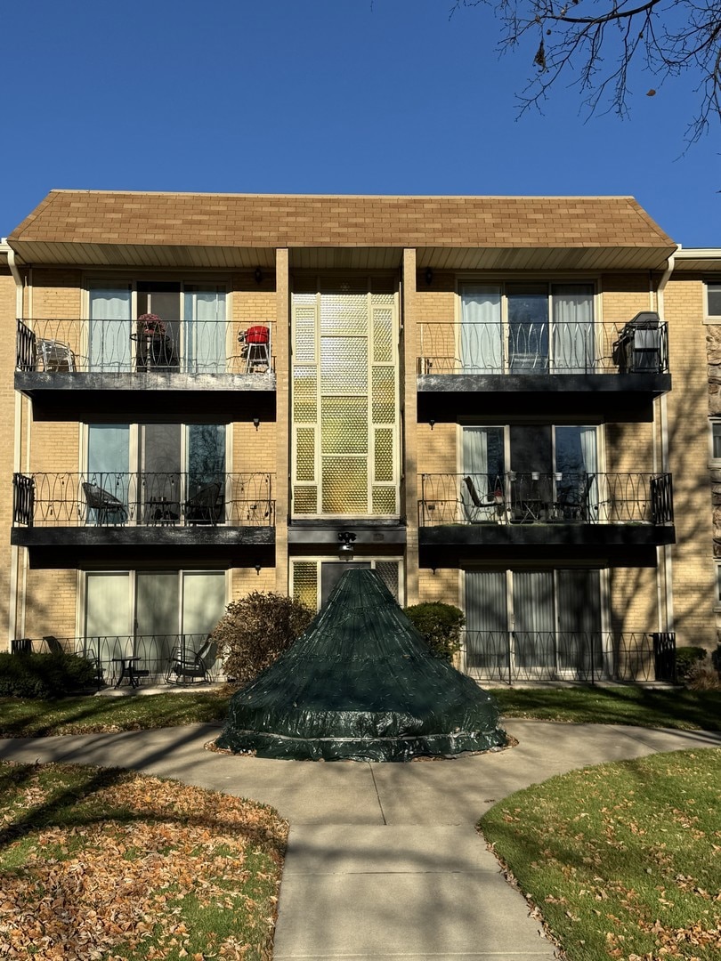 6875 N Northwest Hwy unit 1D, Chicago, IL 60631 - photo 1