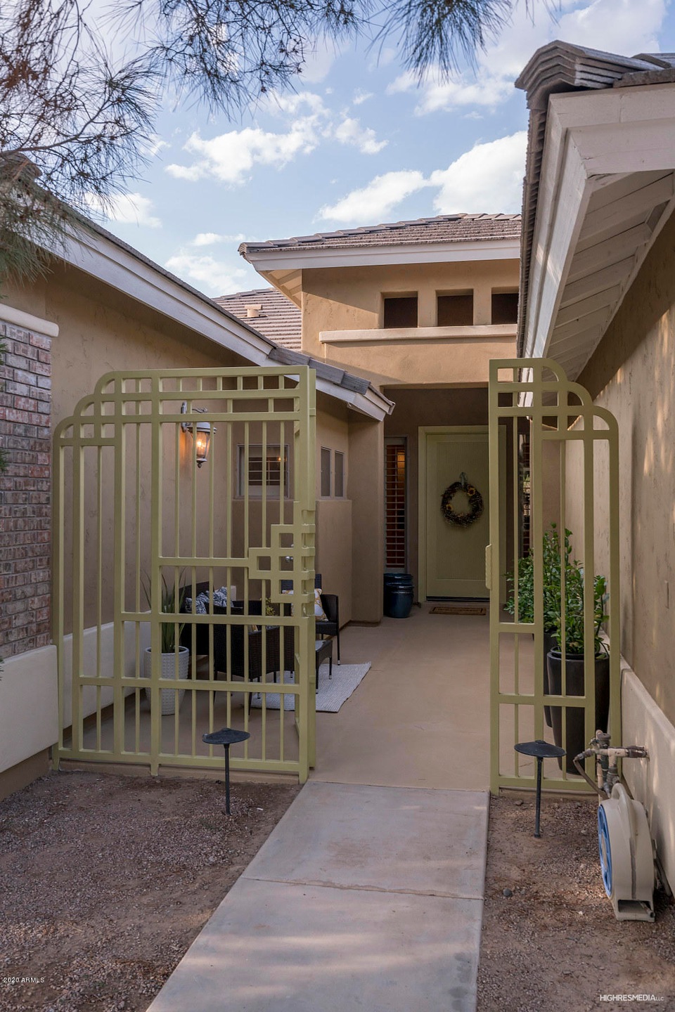 414 W Louis Way, Tempe, AZ 85284 - photo 1