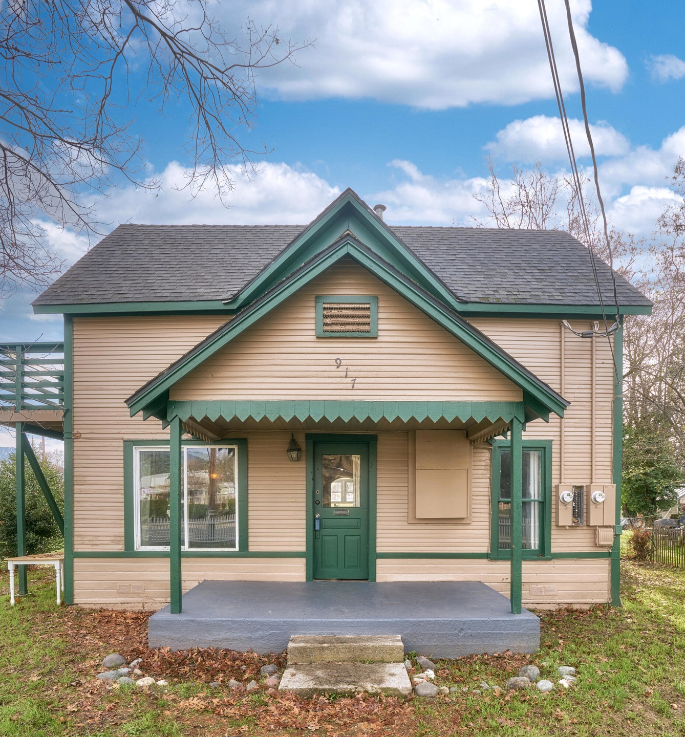 917 SW G St, Grants Pass, OR 97526 - photo 1