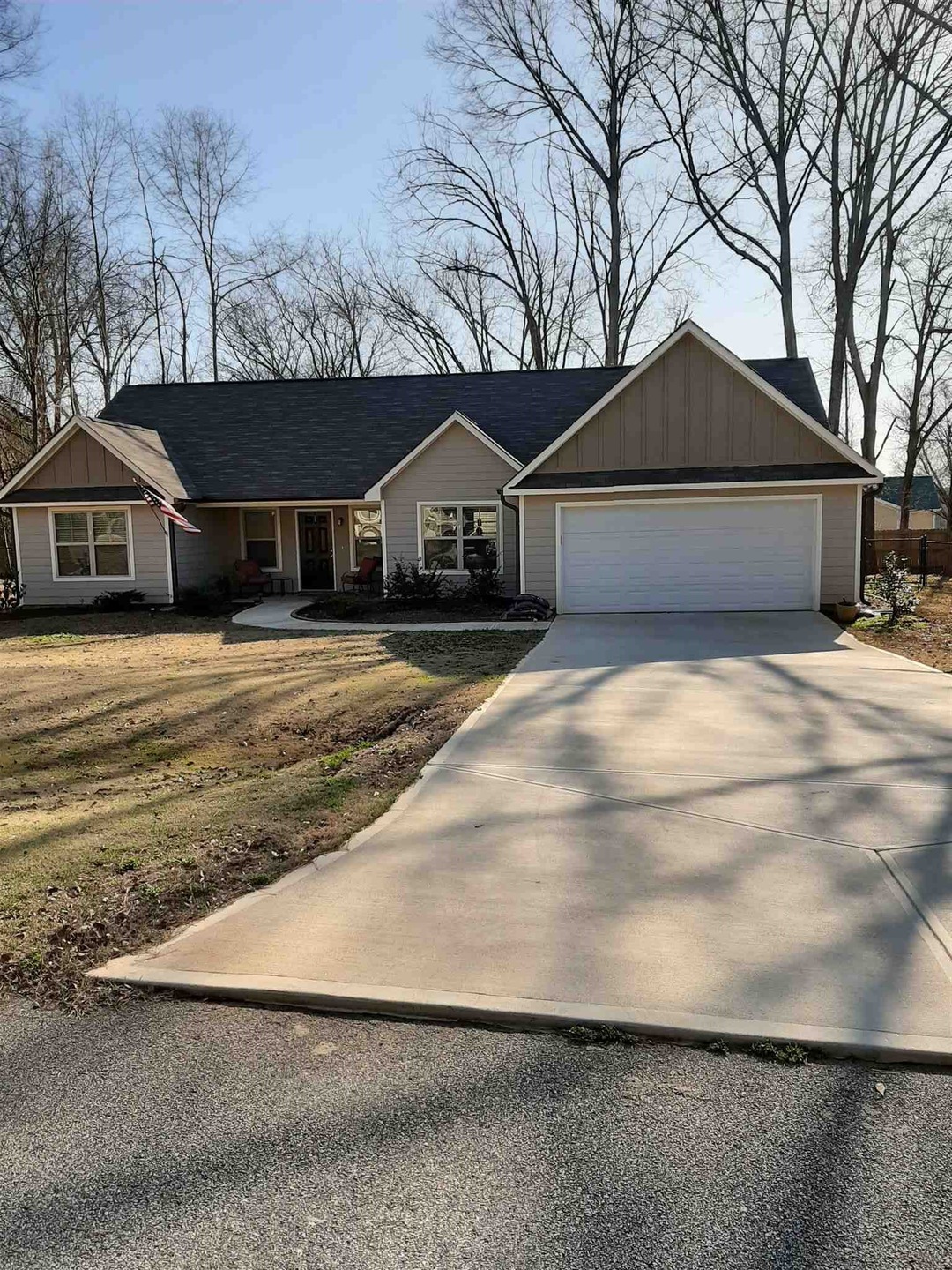 1011 Oak Hill Ln, Madison, GA 30650 - photo 1