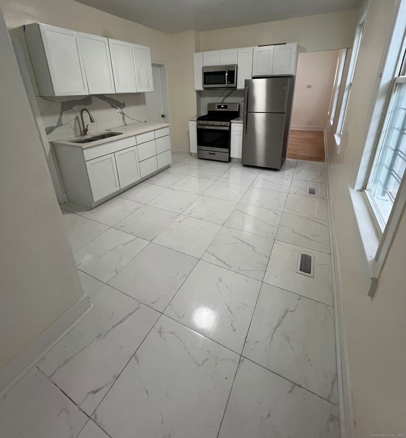 11 Truman St unit 1, New Haven, CT 06519 - photo 1