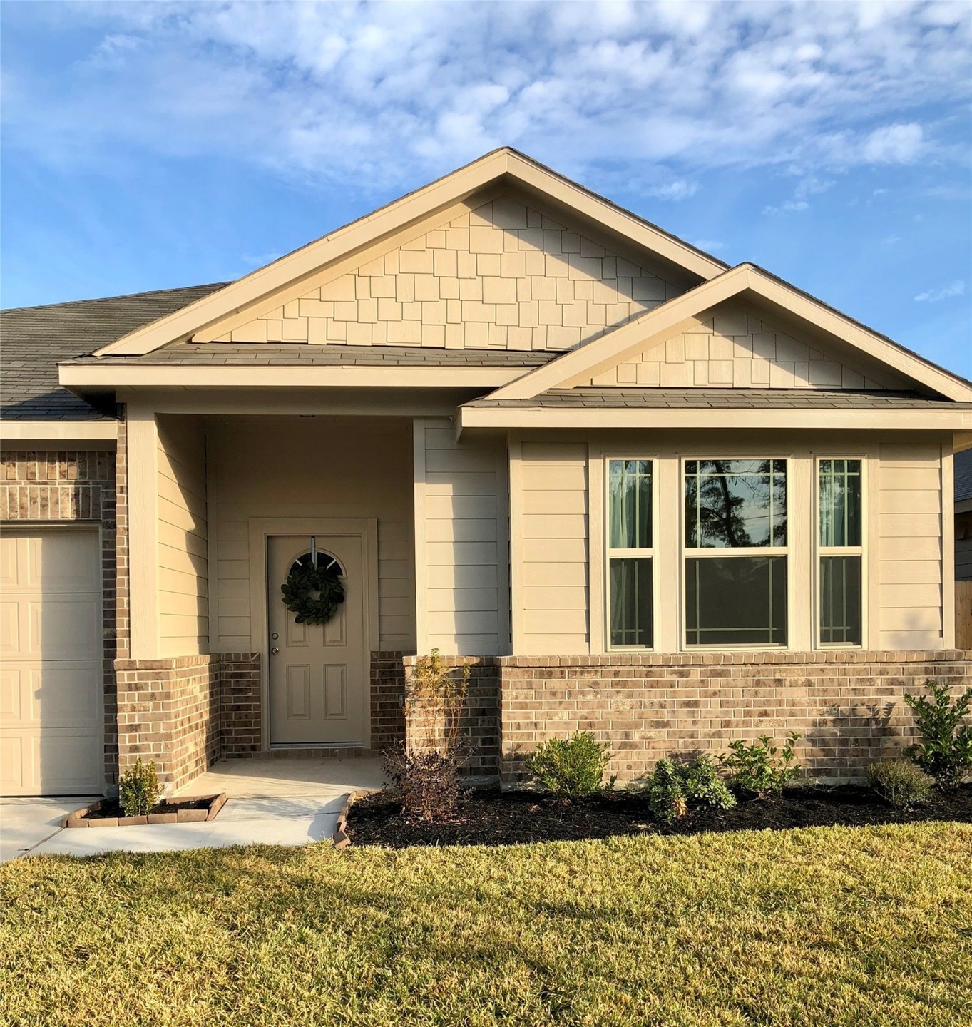 7439 Wheatley Gardens Dr, Houston, TX 77016 - photo 1