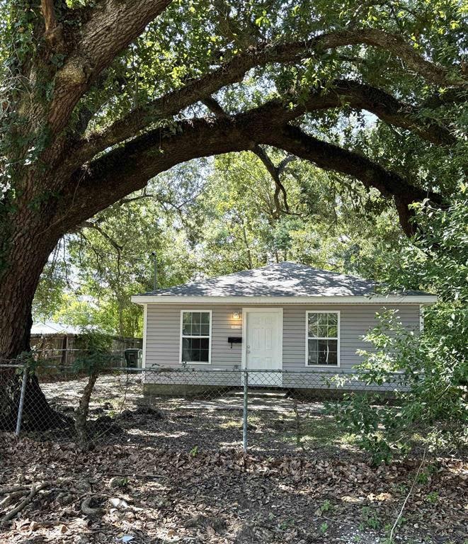 1026 14th St, Lake Charles, LA 70601 - photo 1