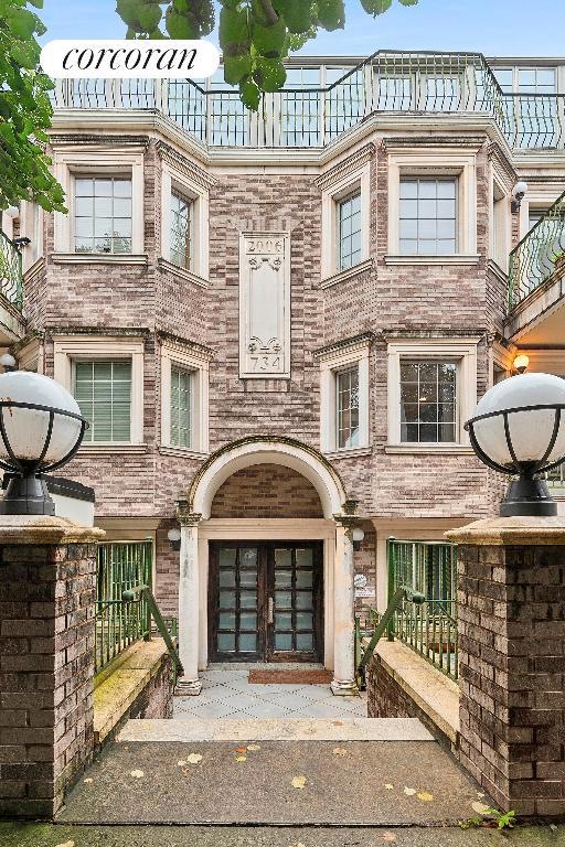 Sold $825,000 • Co-Listing Agent