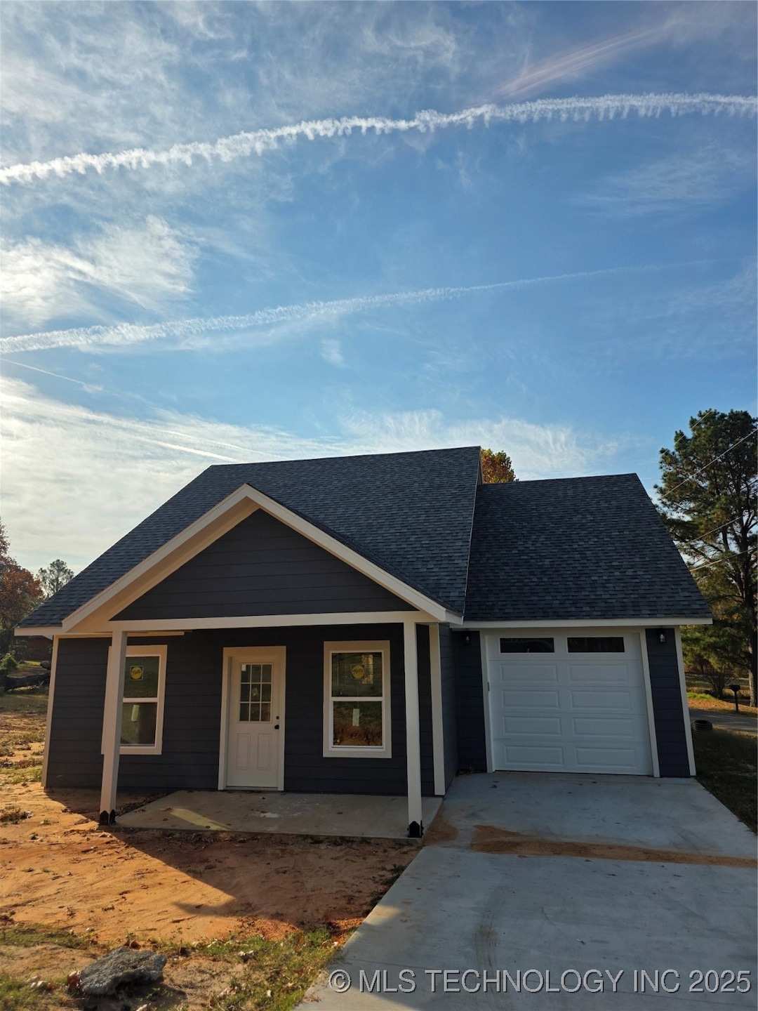 1879 Rockford Dr, Eufaula, OK 74432 - photo 1