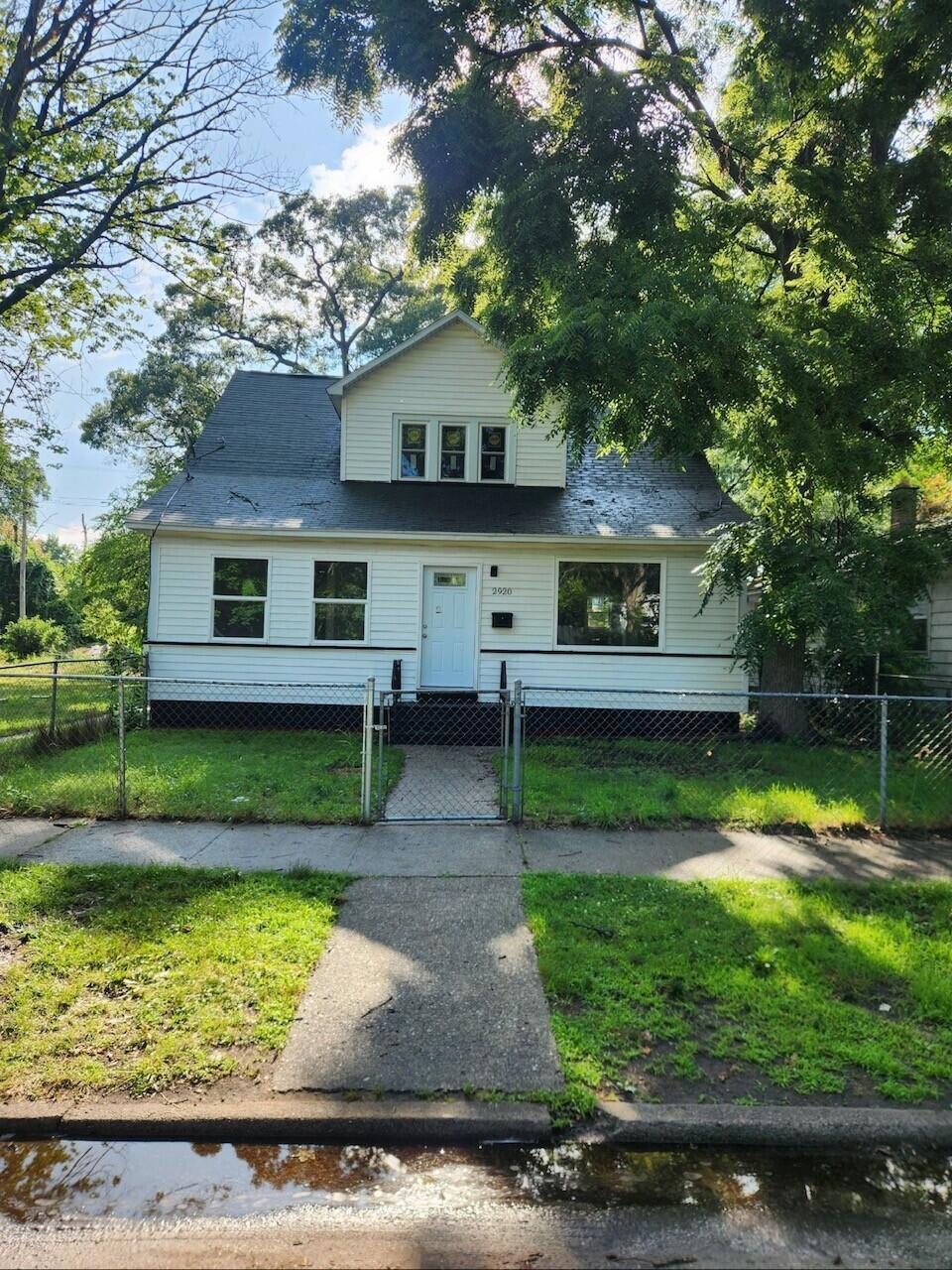2920 Jefferson 1