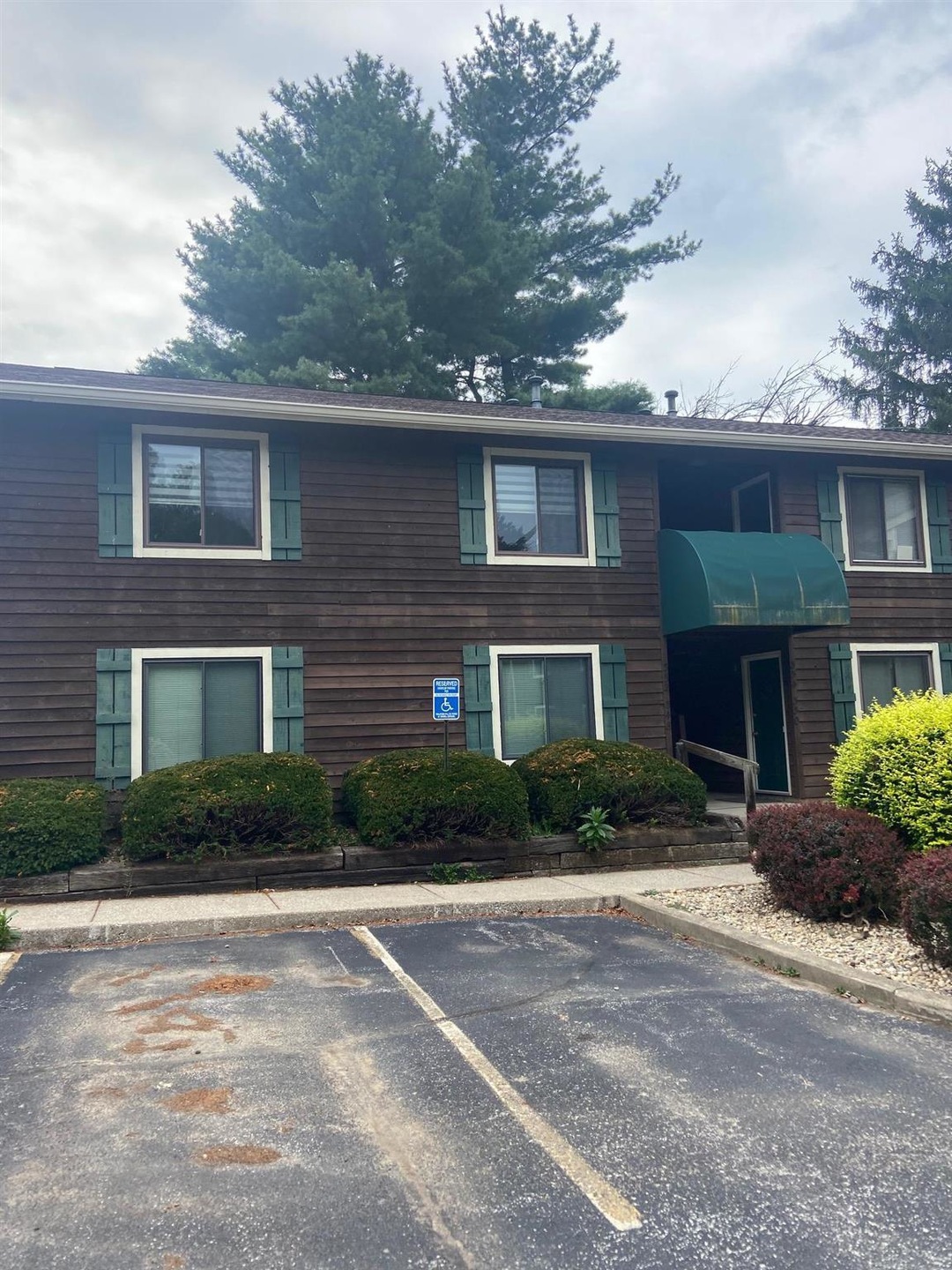 352 S Wilmington Ct unit Building 7, Unit C, Bloomington, IN 47401 - photo 1