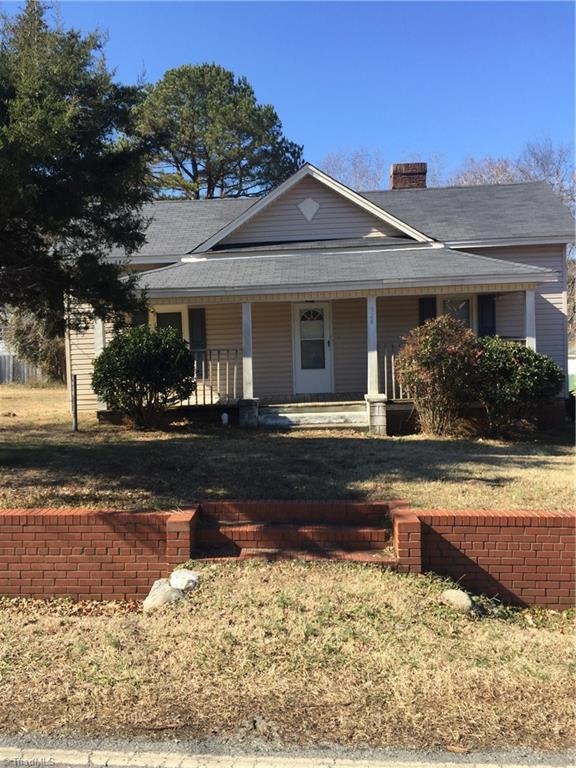 528 Columbia Ave, Ramseur, NC 27316 - photo 1