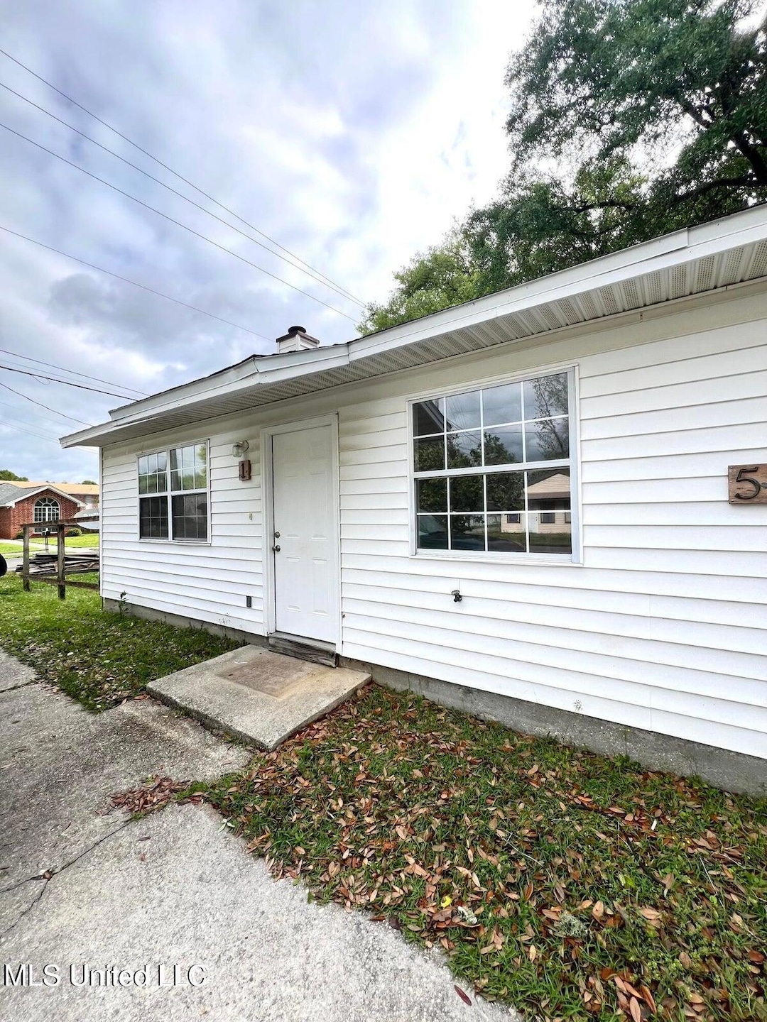 5596 Daugherty Rd