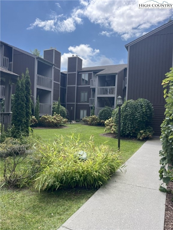 176 Royal Oaks Dr unit 115, Blowing Rock, NC 28605 - photo 1