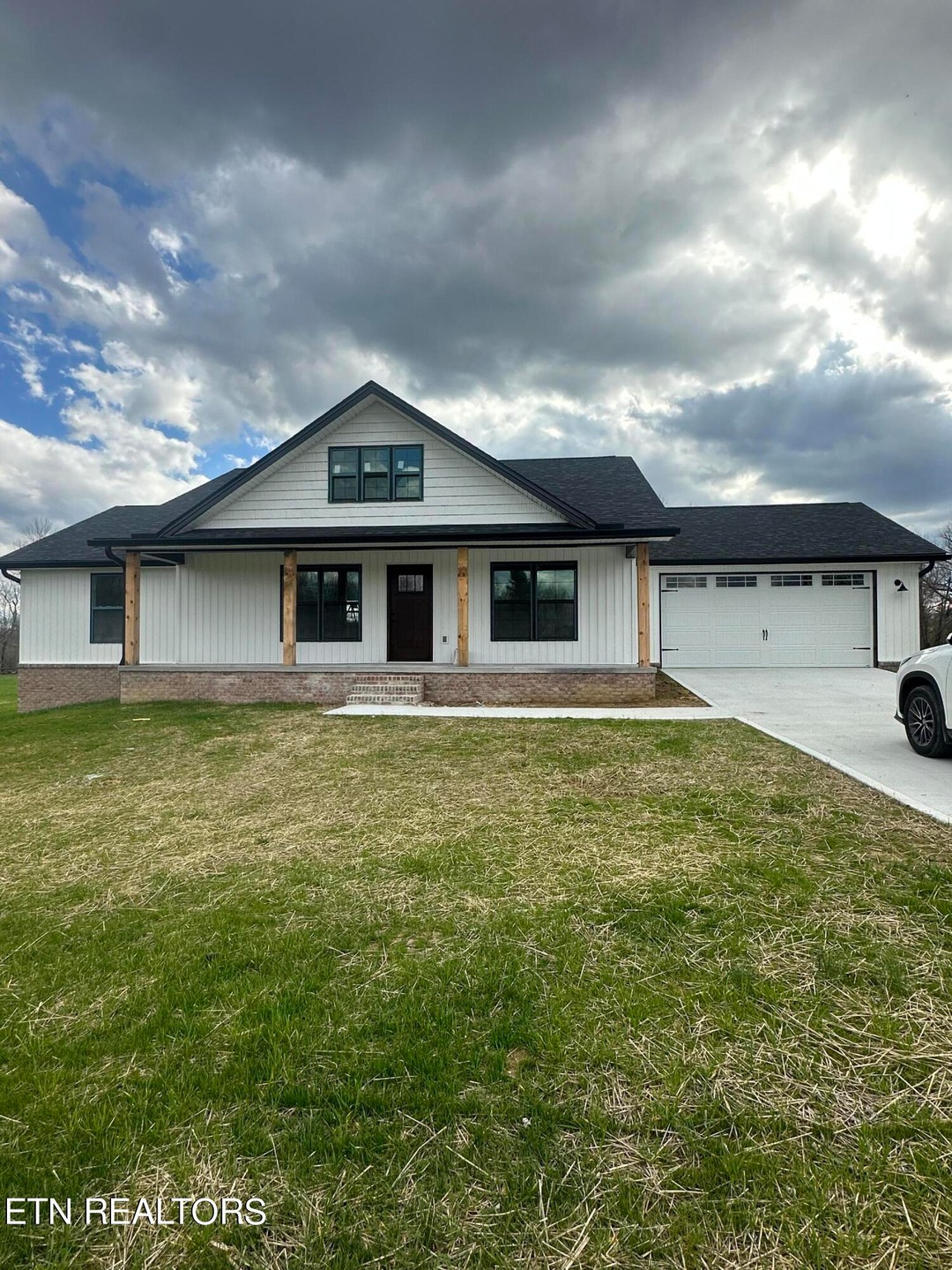 126 Lakyn Dr, Crossville, TN 38571 - photo 1