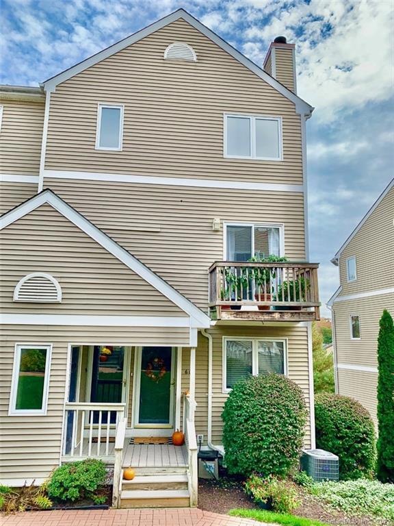 59 Glenrock, Norwalk, CT 06850 - photo 1