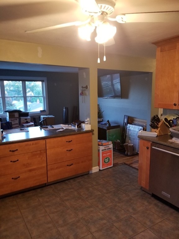 43 Greenough St unit 2, Haverhill, MA 01832 - photo 1