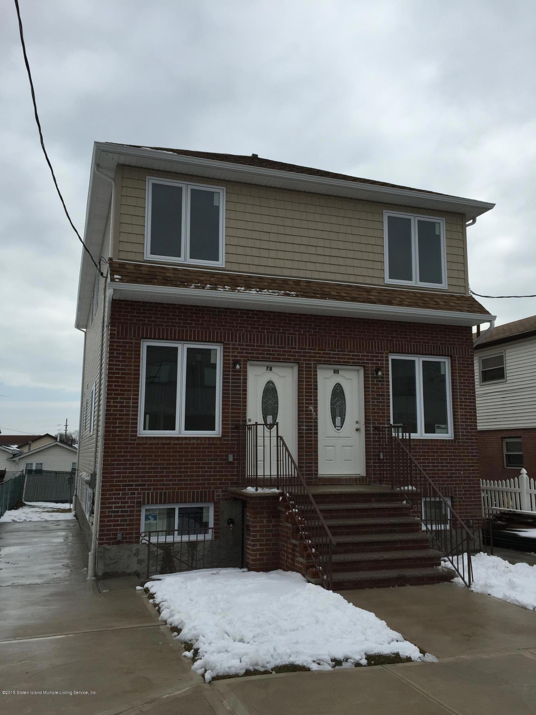 1.Front of the house.JPG