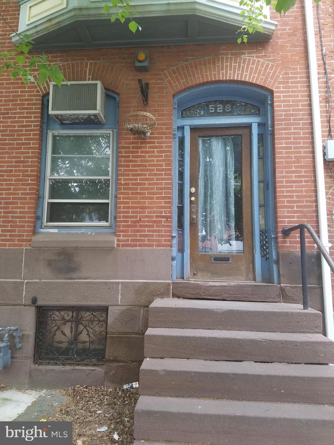 528 Elm St, Reading, PA 19601 - photo 1