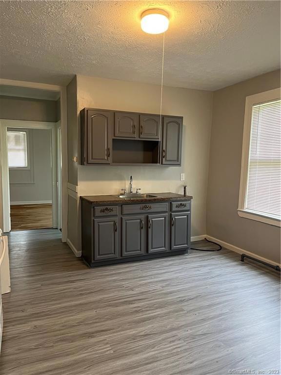 121 Zion St unit 3-C, Hartford, CT 06106 - photo 1