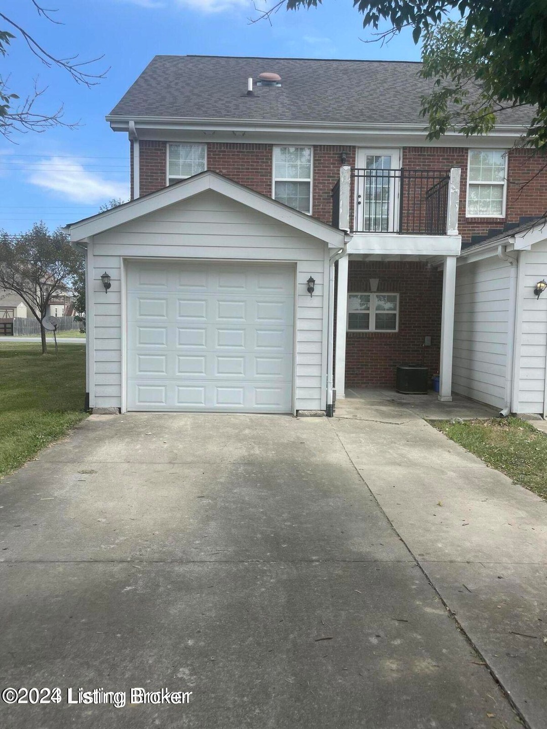 126 Crossing Ct