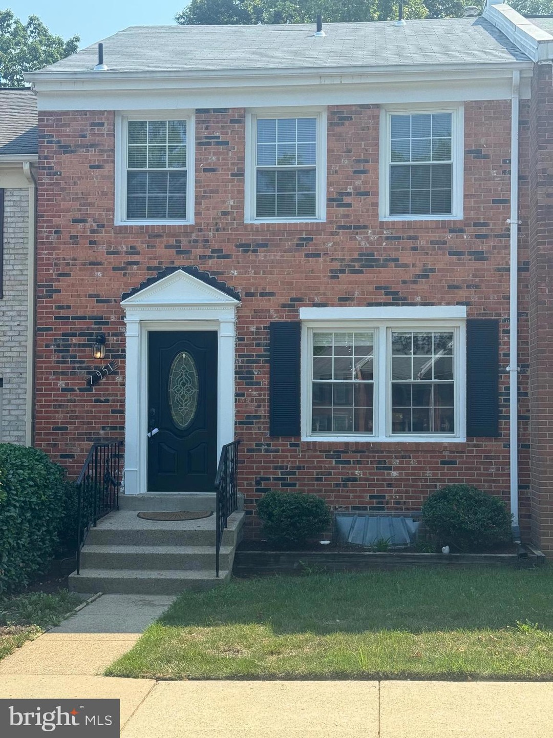 1951 Mayflower Dr, Woodbridge, VA 22192 - photo 1