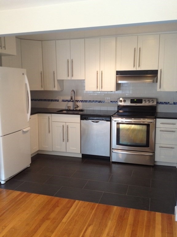 135 Inman St unit 8, Cambridge, MA 02139 - photo 1
