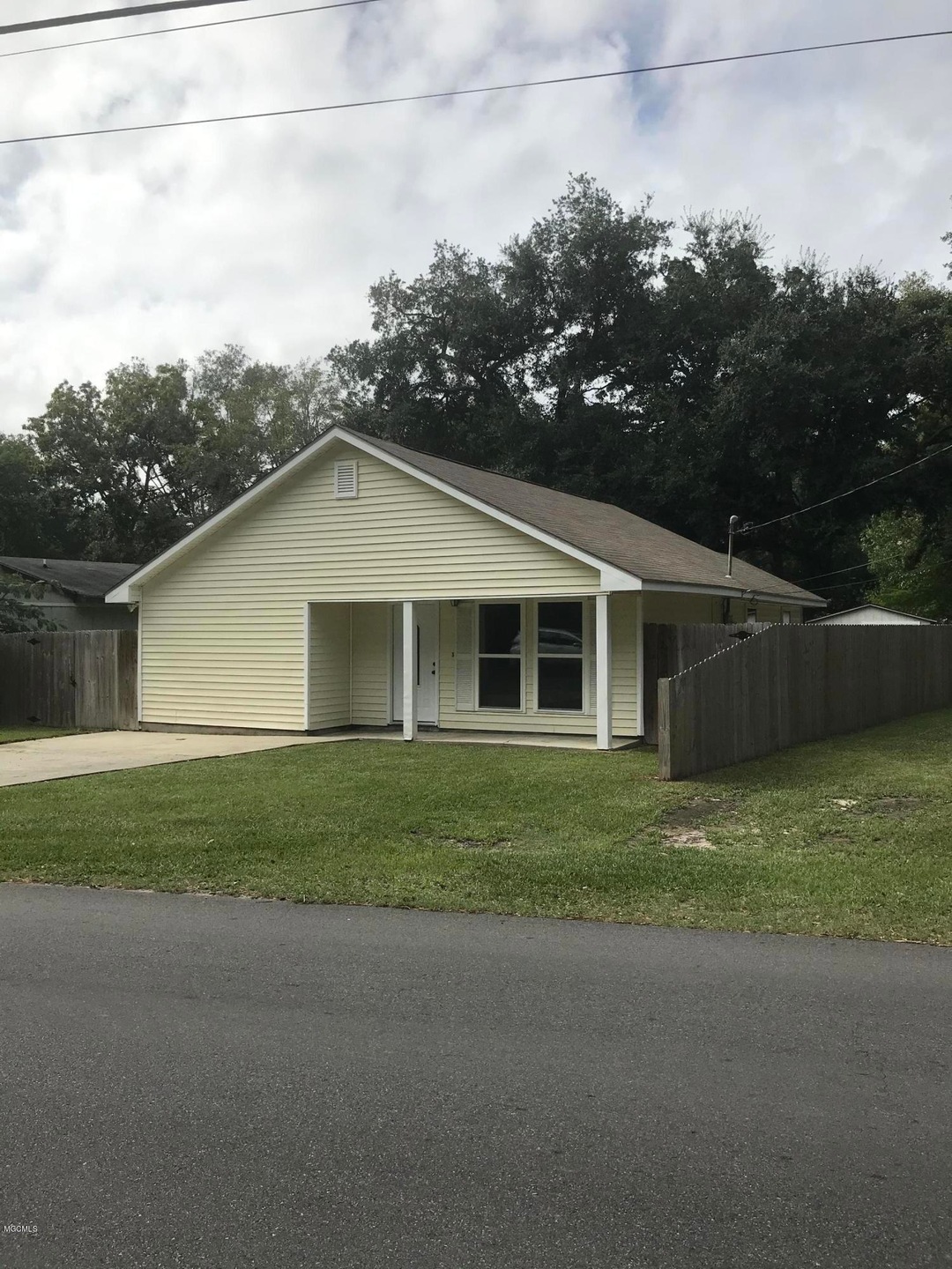 622 W Old Pass Rd, Long Beach, MS 39560 - photo 1