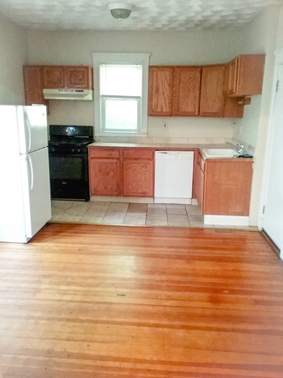 590 Walk Hill St unit 1, Mattapan, MA 02126 - photo 1