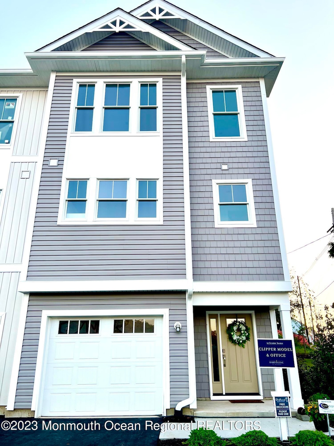156-58 W Front St unit 20, Keyport, NJ 07735 - photo 1