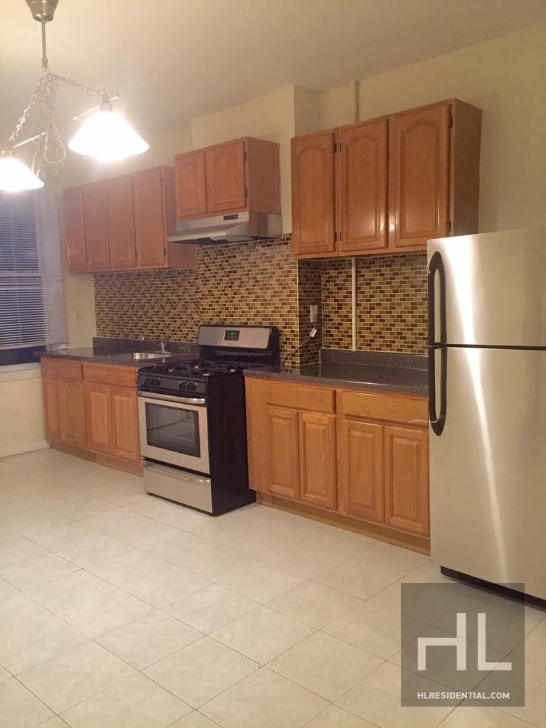 30-91 44th St unit BLDG, Astoria, NY 11103 - photo 1