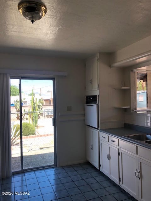 2528 N Fontana Ave unit G, Tucson, AZ 85705 - photo 1